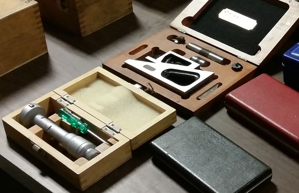 Precision gauge sets in wooden cases